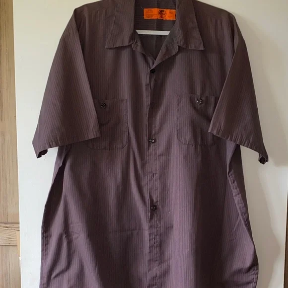 Two Men's Stylish Button-Down RED KAP work shirts - Picture 2 of 8